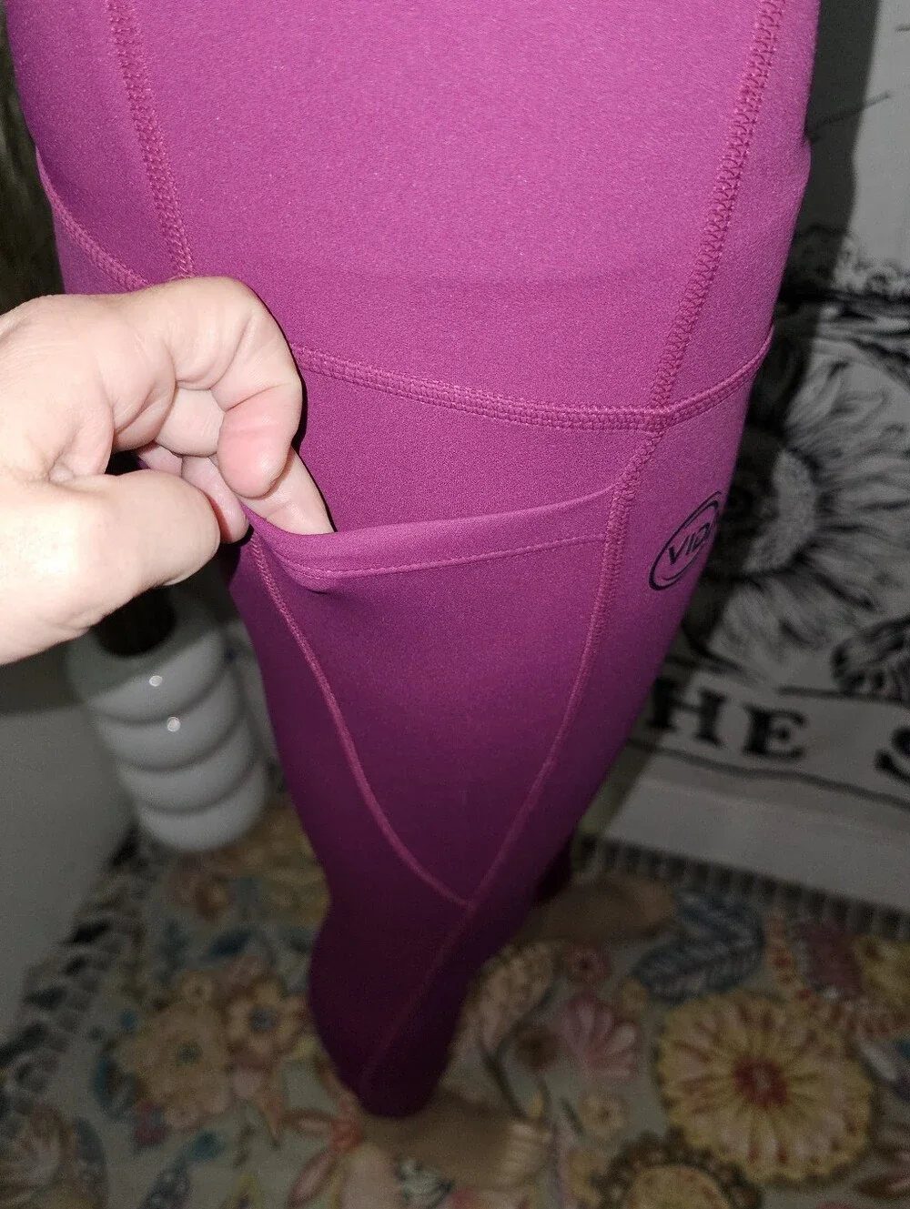 VIDA athletic set in magenta high-neck crop top and matching Leggings Large